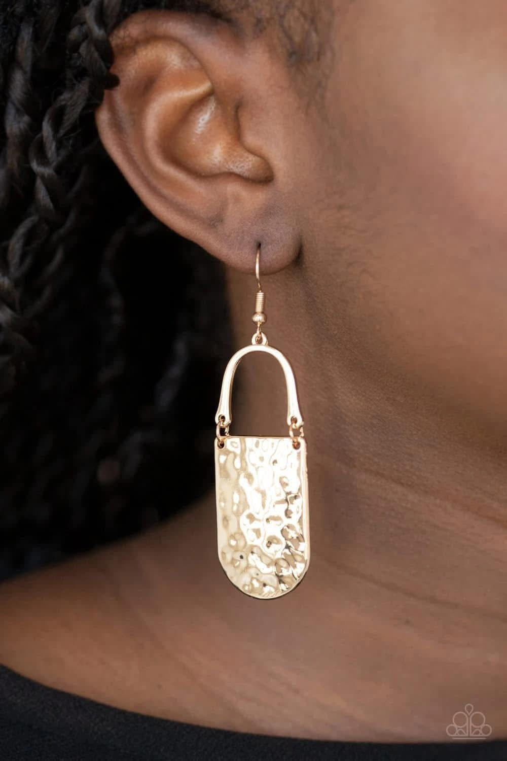 Hammered gold oval